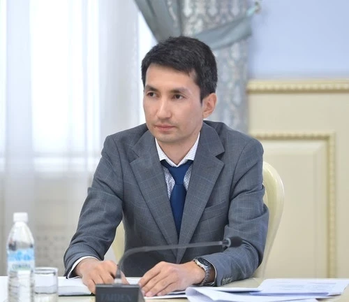 Нурбек Ташбеков Кыргыз Республикасының Президентинин администрациясынын саясий жана экономикалык изилдөөлөр башкармалыгынын жетекчиси кызматına дайындалды