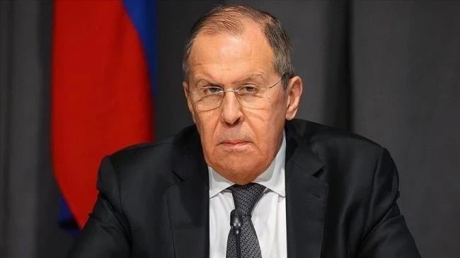 Лавров Кыргызстан жана Борбордук Азия мамлекеттеринин эмгек мигранттары үчүн визалык режимге каршы чыкты