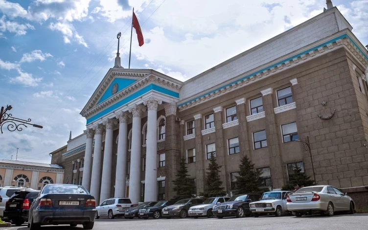Бишкектин мектептеринде балдардын мыйзам бузууларына каршы профилактика жүргүзүлүүдө