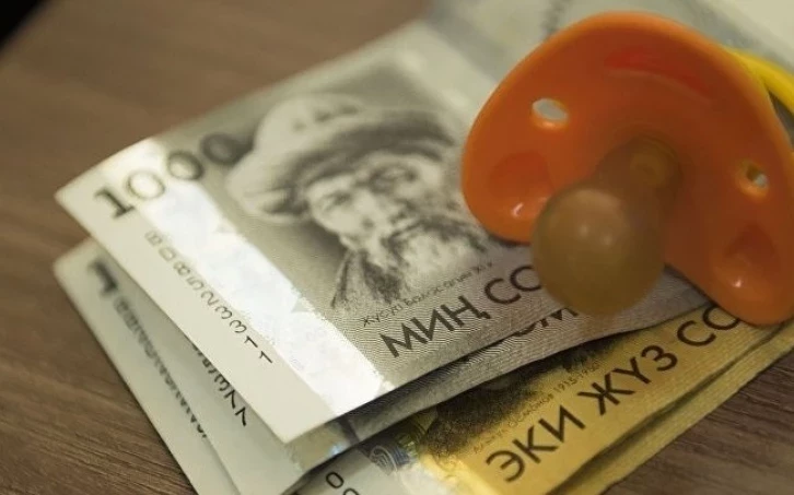 2025-жылдын башынан бери «балага сүйүнчү» 14 миңден ашык жаңы төрөлгөндөргө төгүлдү