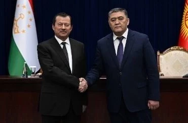 Кыргызстан жана Тажикстан чек арасын тактоо маселесин акыркы жолу чечти