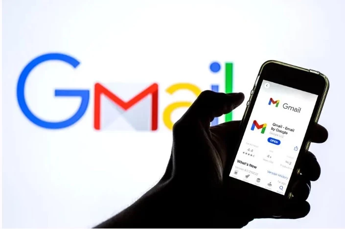 Google SMS-коддордон баш тартат, Gmail аутентификациясында QR-коддорду колдонуу менен алмаштырган