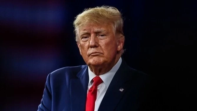 Трамп Замандын Вашингтондогу Зеленскийдин сапарына карата каршы эмес жана РФга карата санкцияларды жоюу мүмкүнчүлүгү жөнүндө билдирди