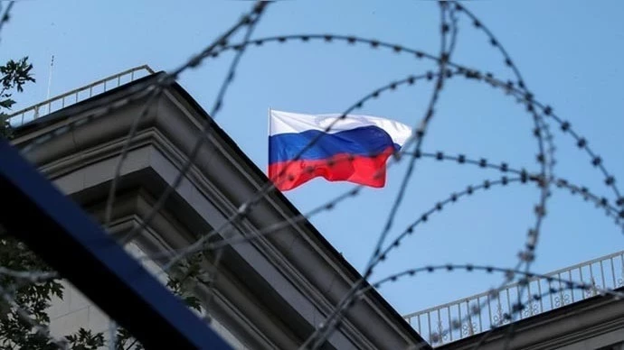 Трамп Россияга каршы санкцияларды бир жылга узартты