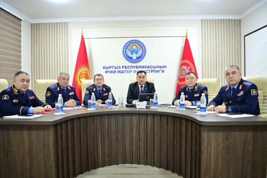 Улан Ниязбеков: "Канунга кызмат кылыңыздар, жеке кызыкчылыктарга эмес"