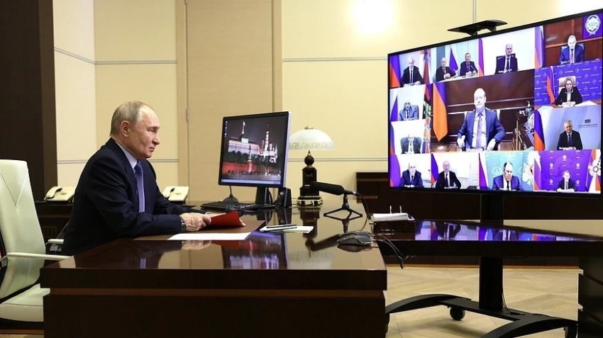 Путин туруктуу мүчөлөр менен жыйналышты өткөрдү