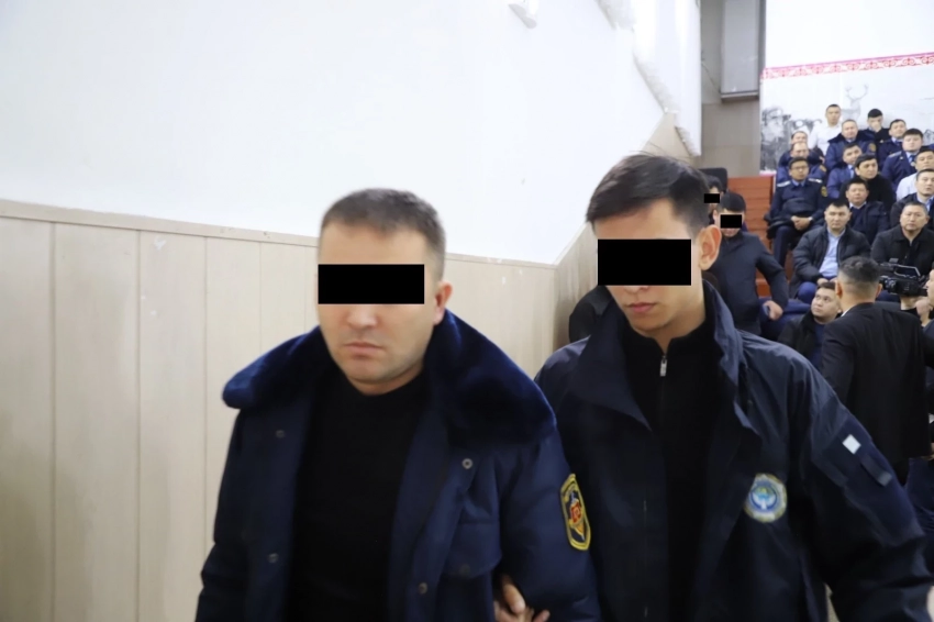 Сот жоопкерчилигин аткаруучулар коррупция схемасын түзүүгө айыпталууда