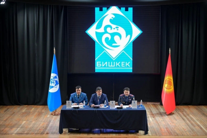 Бишкекте мектептерде коопсуздукту күчөтүү боюнча чаралар талкууланды