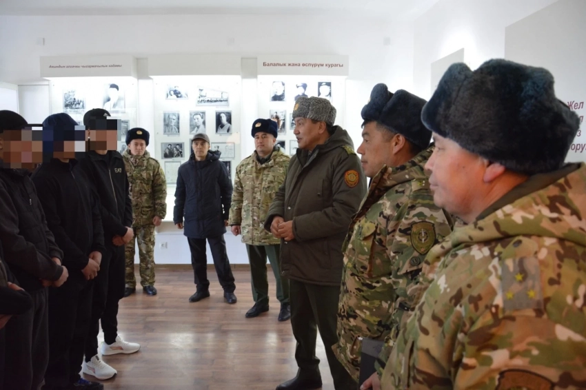 Балдар колониясынын өспүрүмдөрү Алыкула Осмоновдун музейин барып көрүштү