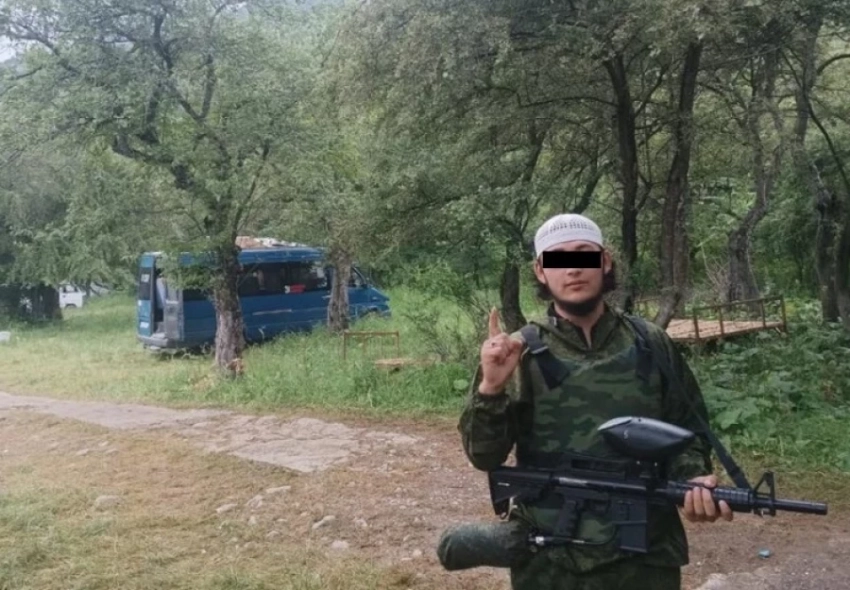 Кара-Суй районунда «Хизбут-Тахрир» уюмуна мүчөлөрдүн үйлөрүндө тинтүү жүргүзүлдү