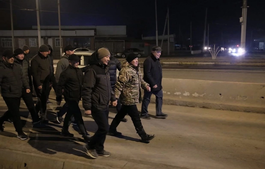 Ош шаарында мэр шаардын конокторун кабыл алчу көчөлөрдү кооздоону тапшырды
