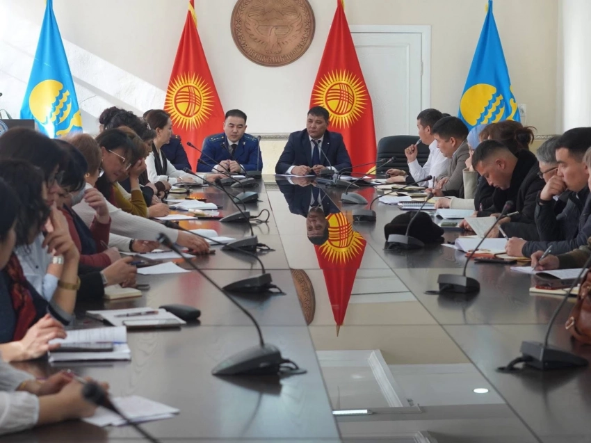 Караколдо мектеп окуучулар арасында кылмыштын алдын алуу чаралары талкууланды