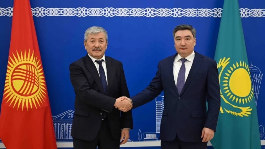 «Карышкы барс» жолунда: КР Өкмөтүнүн башчысы Казакстанга расмий сапар кылды