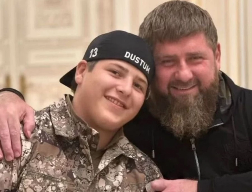 17 жаштагы Рамзан Кадыровдун уулу Адам Кадыров Араб күчөтүлгөн сотунун мүчөсү болуп шайланды