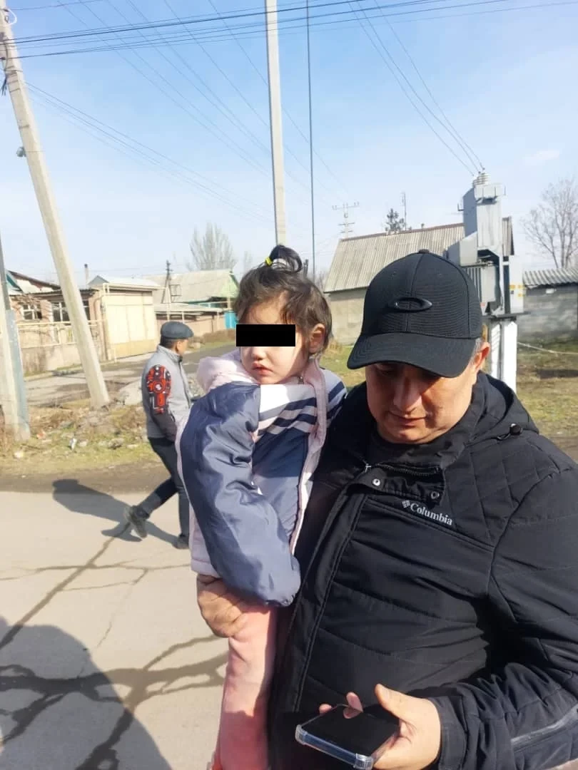 Токмокто бала уурдоо боюнча шектүү кармалды (бөлүп көрсөтүү)