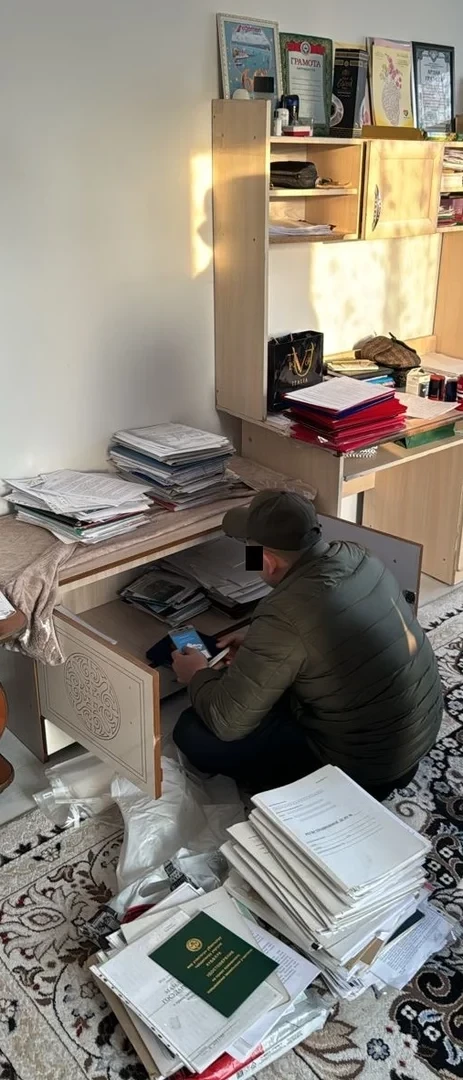 Аламудун районунун ГУ «Кадастр» филиалынын орун басары пара катары участок алды