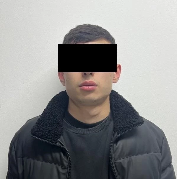 Чет эл аралык адам криптовалюта үчүн жалган доллар менен төлөөгө аракет жасаган