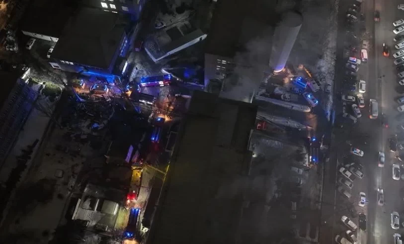 Жүрөк хирургиясында өрт. Медициналык кызматкерлер ЧСнын кесепеттерин жоюуда өзүн-өзү арноосу үчүн сыйланган