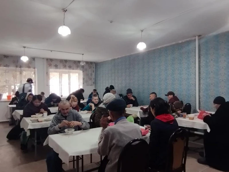 Бишкекте жөйлүкө жаткандар үчүн башпааналар иштейт