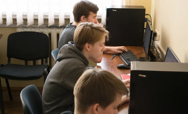 Халыкара IT жана бизнес колледжи 9-класстын окуучулары арасында сынак жарыялайт