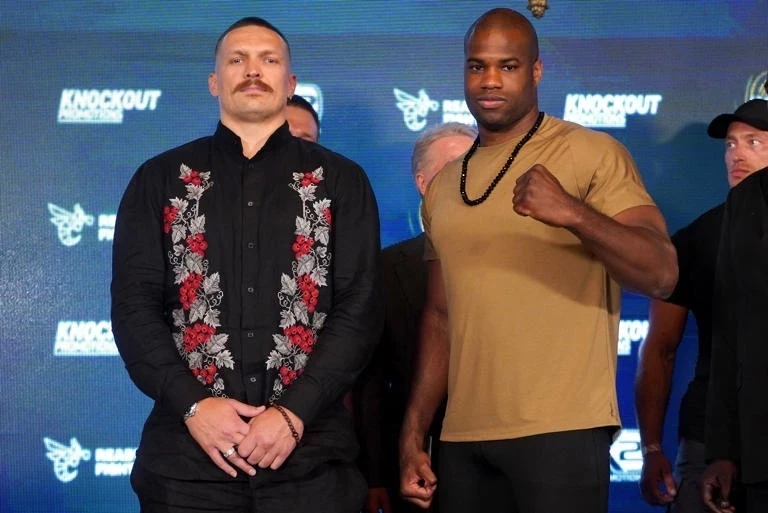 Александр Усик Паркер менен кobox дүйнөсүнүн чемпиондук титулун коргогонго милдеттүү