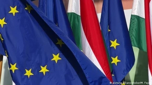 Венгрия ветоун алып, Россия үчүн ЕСтин санкцияларын узартууга макул болду