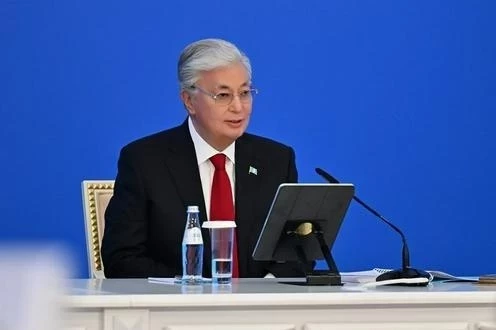 Тоқаев: Мен бир атом электр станциясынын эмес, үчөөсүн куруу зарыл деп эсептейм