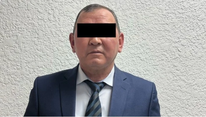 ГКНБ Бакай-Атин районунун акимин кармады (сүрөт)