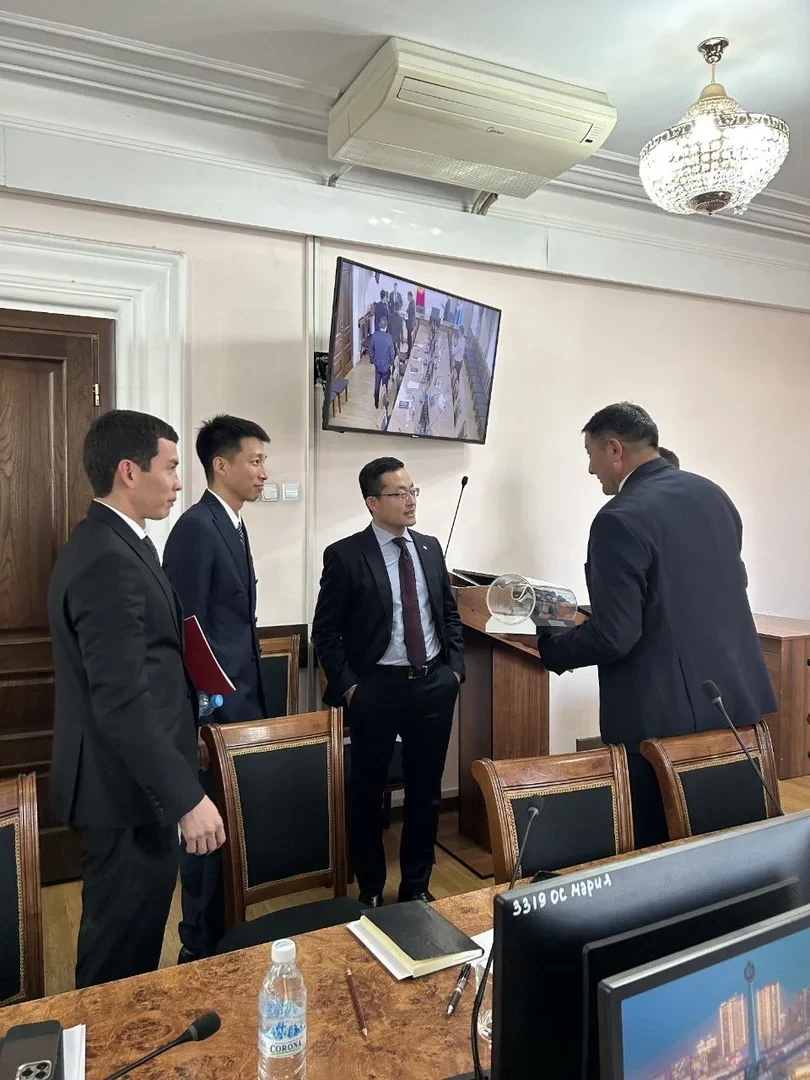 Кытай компаниясы Бишкекте монорельс жолдорун куруу мүмкүнчүлүгүн изилдөөдө