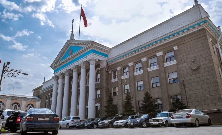 Бишкек мэриясында кадрлардын ротациясы өткөрүлдү