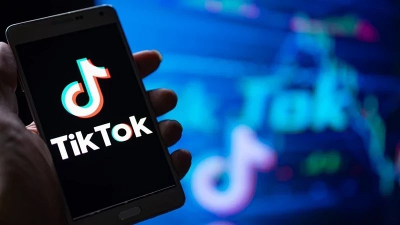 Тиктокерлер YouTube Shortsту басып алууга даярданып жатышат