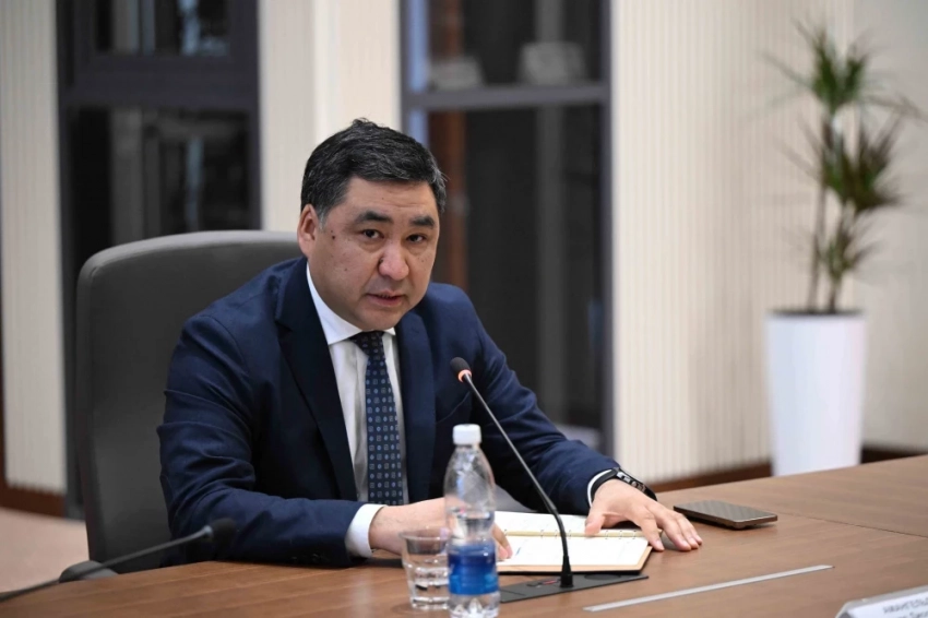 "Өкмөттүк акселераторлор": айдоочулар үчүн эки маанилүү процедураны жеңилдетүүгө ниеттенишүү