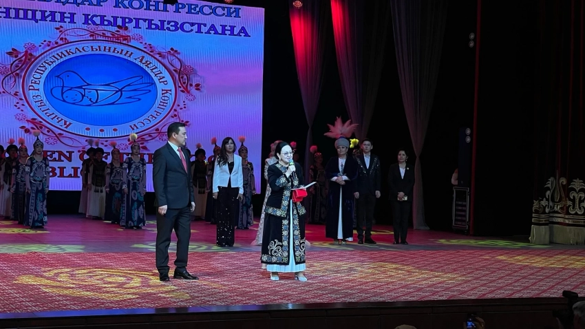 Кыргызстанда аялдардын конгресси Эл аралык аялдар күнүнө карата белгилөө өткөрдү
