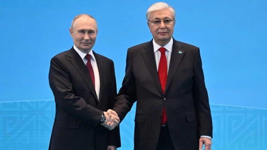 Путин жана Токаев телефон аркылуу сүйлөштү