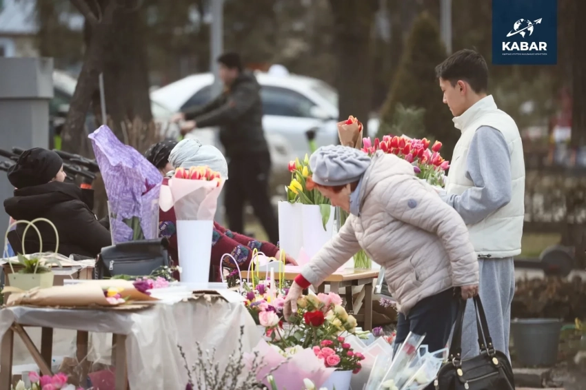 8-Март: Бишкектеги майрамдык маанай