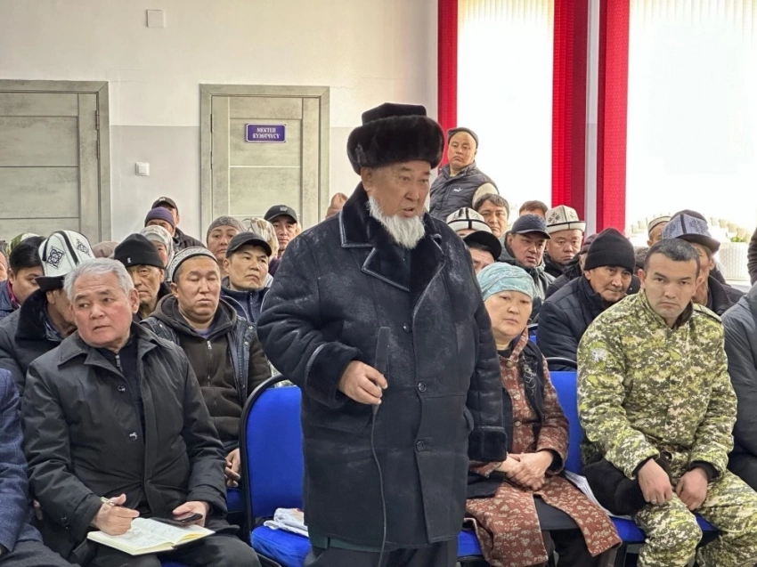 Айжигитов, мандатты Достуктагы аксакалга бер!