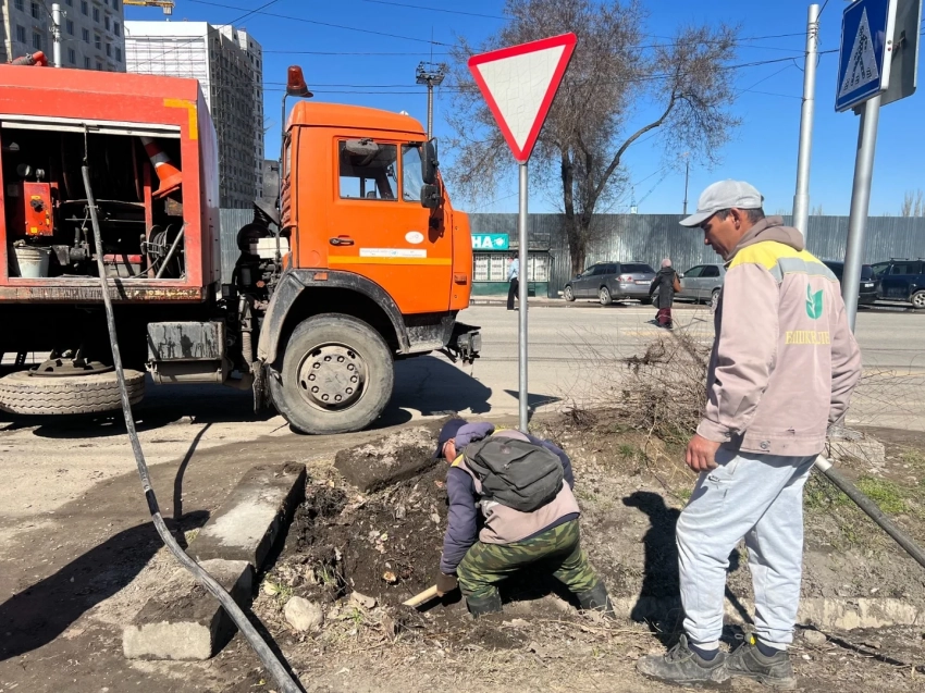 Бишкек шаарында көпүрө өткөөлдөрүн тазалоо иштери жүргүзүлүүдө