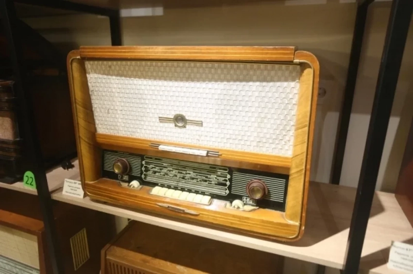 Тагдыр радиосу кызыктуу сигналдарды аттар жана сандардан өткөрдү