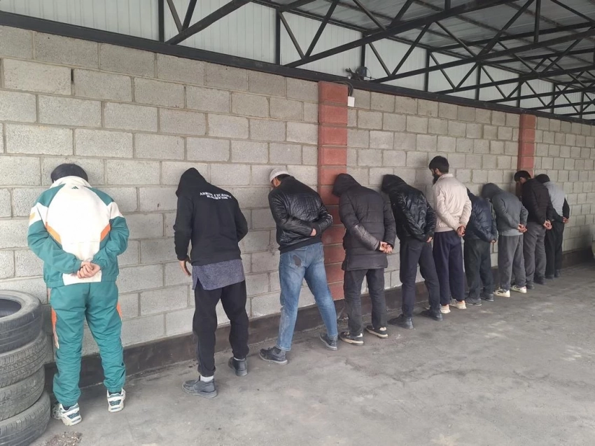 ГКНБ: Кыргызстанда 30 түрмө ичердеги террордук топтун жактоочулары кармалды