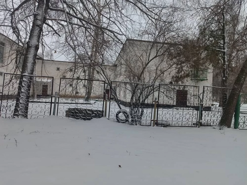 ГКНБ КР: Чокморов айылында мыйзамсыз жеке менчиктештирилген балдар бакчасы мамлекеттик менчикке кайтарылды
