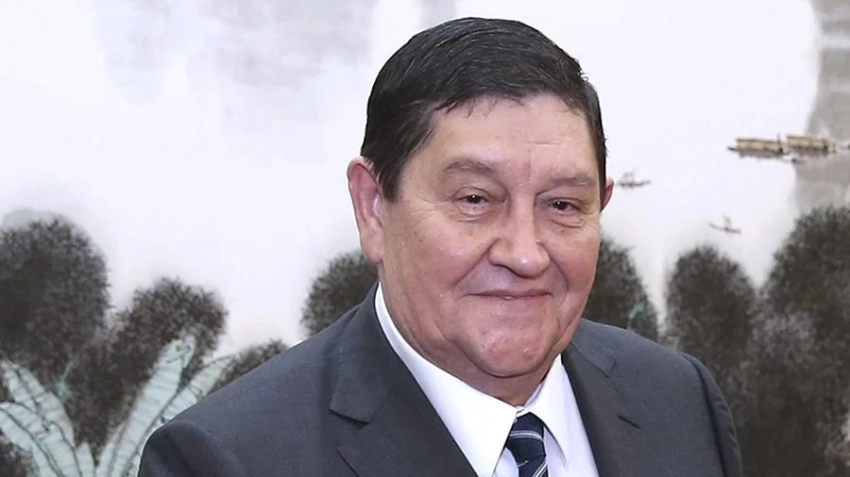 Медиа: Эксперт СГБ Өзбекстандын Иноятов жана анын үй-бүлөсү Вануаттун «алтын паспортторун» алышты