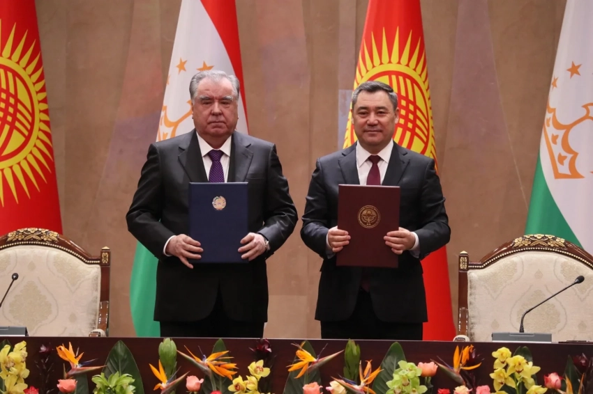 Кыргызстан жана Тажикстан мамлекеттик чек ара боюнча келишимге кол койду