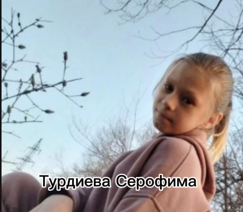 Бишкекте эки жашы жок кызды, балдар коргоо борборунан качкан