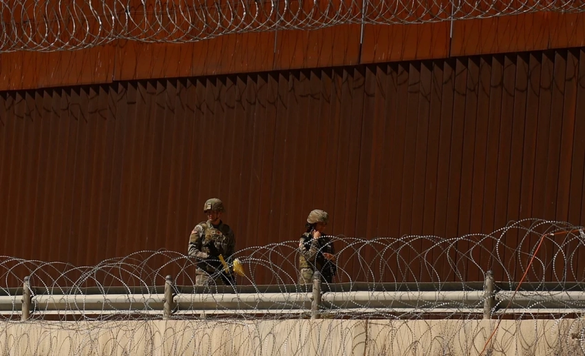 АКШ Мексика менен чек арасындагы дубалды дагы 11 км узартат