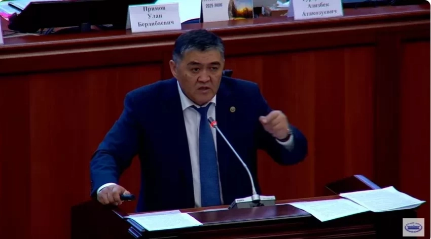 Алты комитет парламенттин Кыргызстан менен Таджикистан ортосундагы чека боюнча келишимди ратификациялоо тууралуу мыйзам долбоорун кароодо