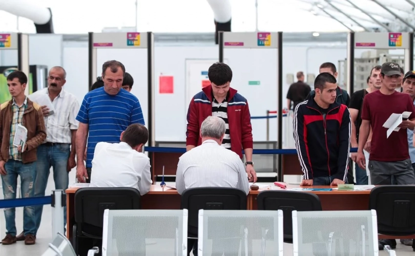 Кыргызстан жана Өзбекстан эмгек жана миграция тармактарында маселелерди талкуулады