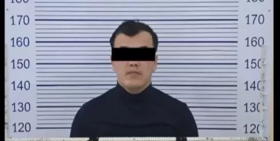 Ош шаарындагы ИИБдин тергөөчүсү пара талап кылгандыгы үчүн кармалды