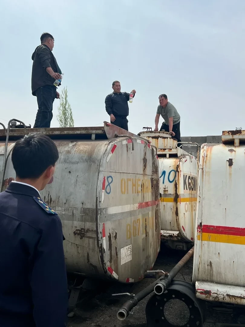 Салык кызматы Өзгөн жана Баткен облусунда белгиленбеген ГСМди сатуу фактысын аныктады