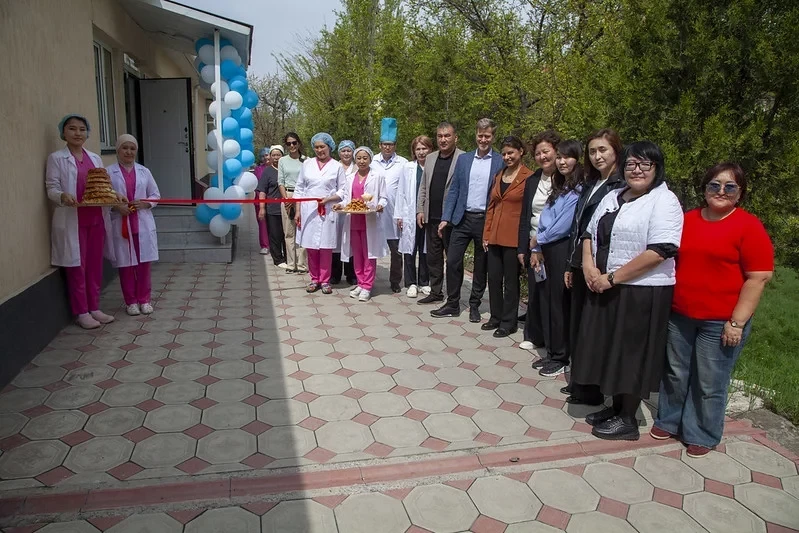 Ош шаарында туберкулезду эффективдүү диагностикалоо үчүн жаңы аралыкка аралык референс-лаборатория жаңыланды