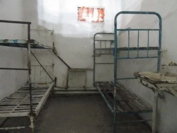 НЦПП №27 колониясындагы мыйзам бузуулар боюнча билдирүүлөрдү текшерди